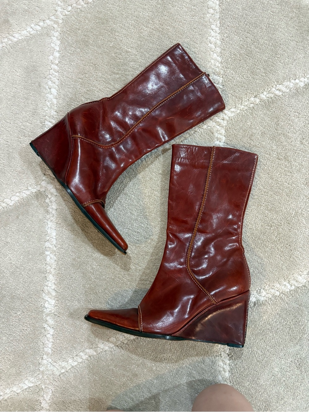 Vintage Kenneth Cole Burgundy Pointed-Toe Wedge Mid-Calf Boots